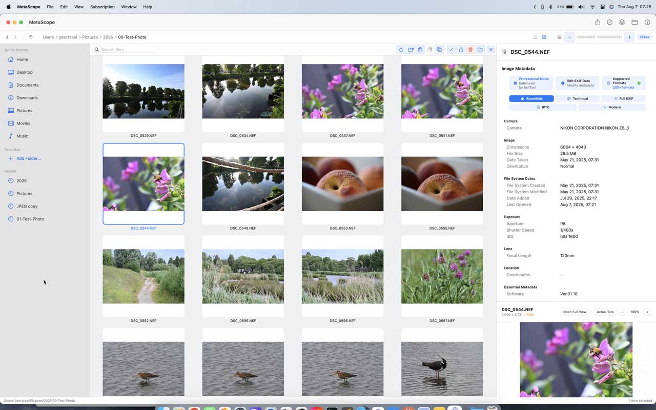 MetaScope main interface showing metadata editor